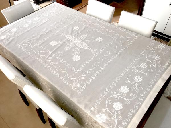 Çeyizlik İpek Dokuma Dantelsiz 160cm x 160cm Kare Masa Örtüsü  %100 İpek El İşçiliği